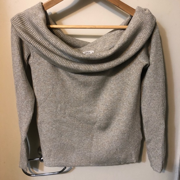NEW WITH TAG: CLUB MONACO OFF SHOULDER SWEATER - Picture 1 of 2
